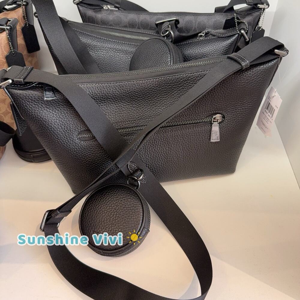 NWT Coach men's Small Finn Crossbody Bag Pouch CCG20 Black Soft pebble leather - Picture 2 of 7